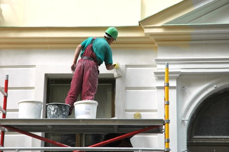 How Weather Conditions Affect Exterior Painting And Application in Granbury, TX